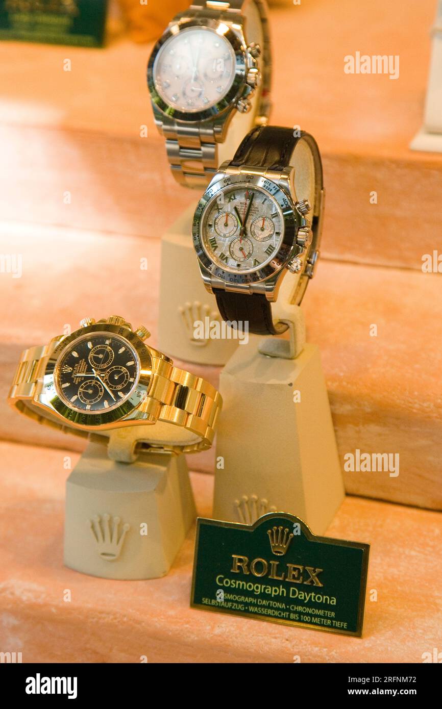 Rolex watch display Banque de photographies et d'images à haute résolution  - Alamy