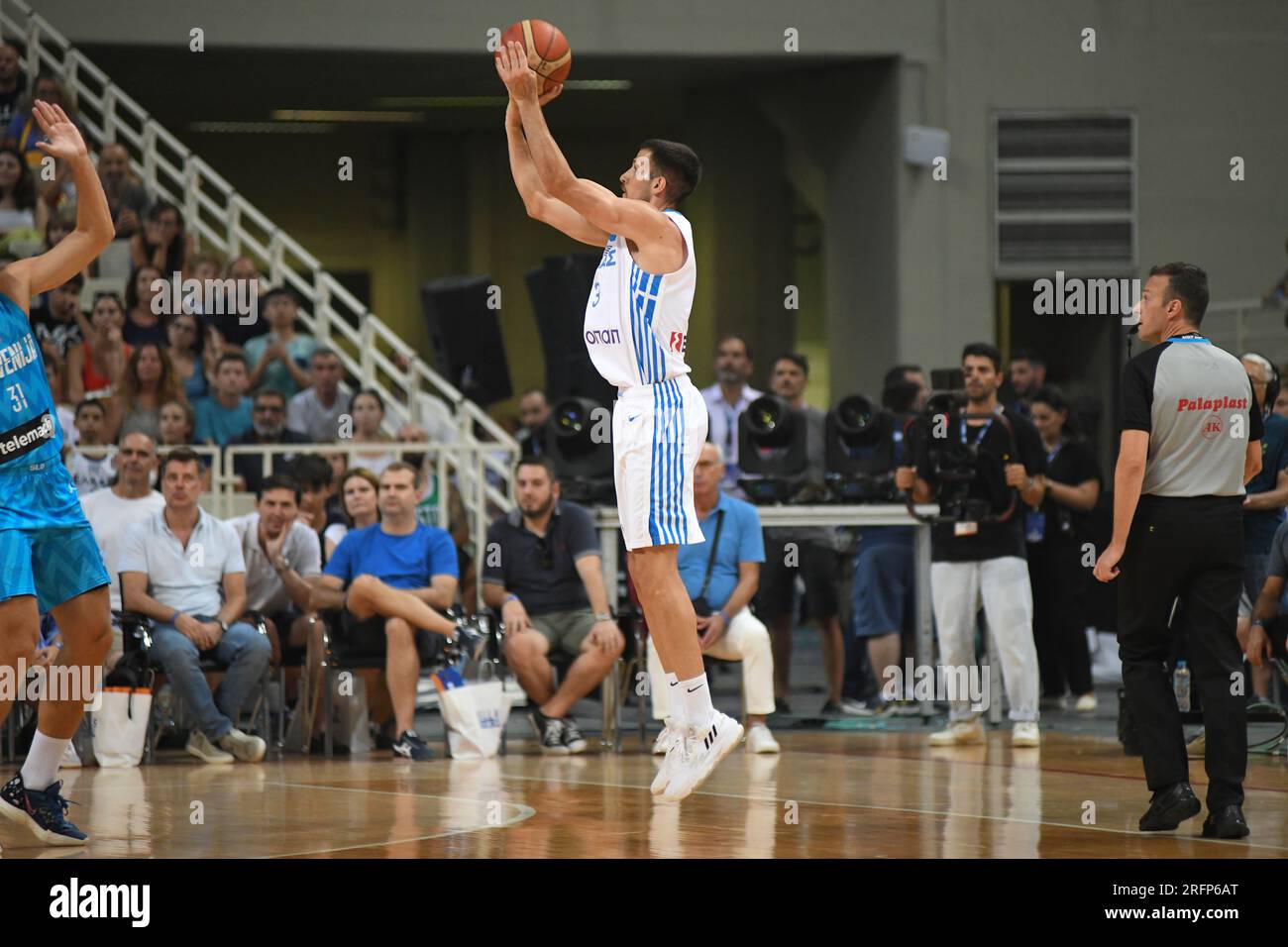 Michalis Lountzis (équipe nationale de Grèce de basket-ball) contre la Slovénie Banque D'Images