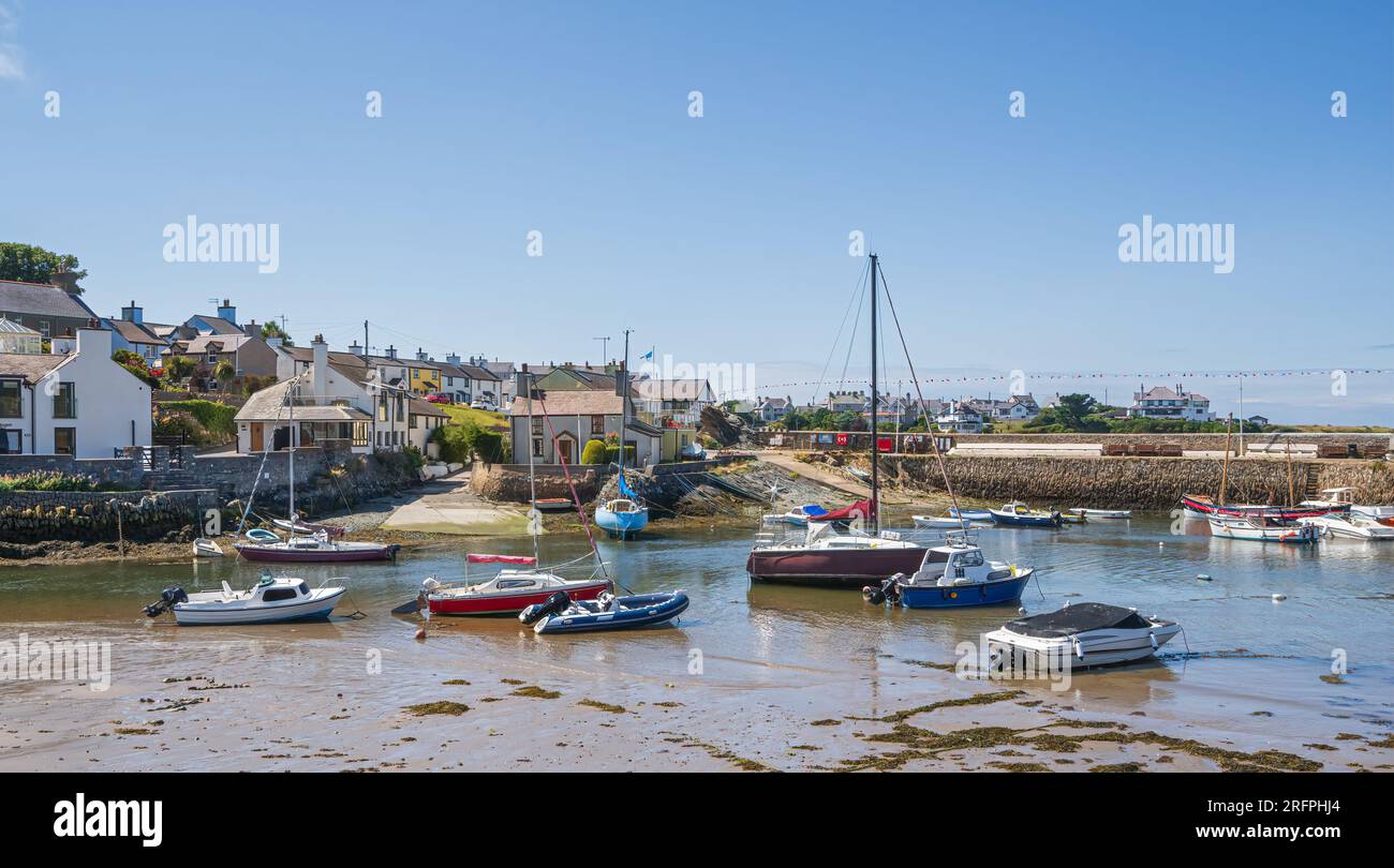 Cemaes sur la côte nord d'Anglesey au pays de Galles Banque D'Images