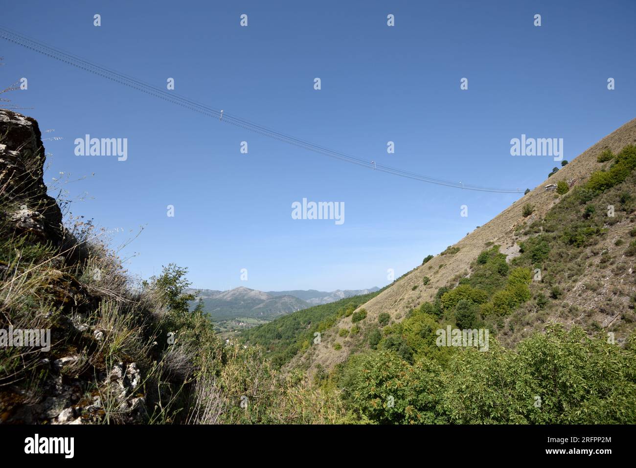 Ponte alla Luna Pont tibétain, Sasso di Castalda, Basilicate, Italie Banque D'Images