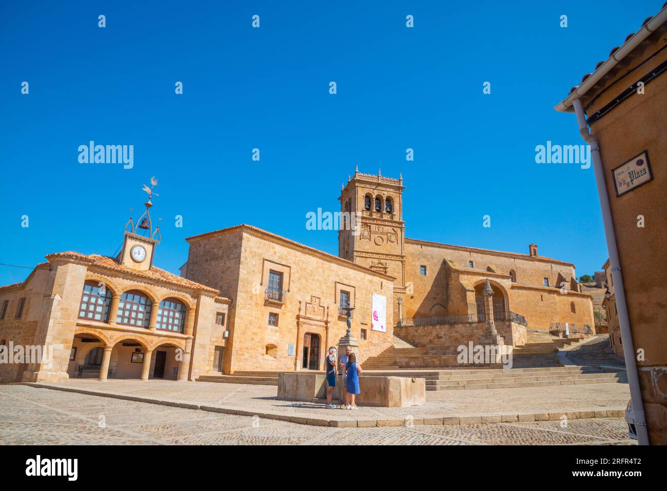 Plaza Mayor. Moron de Almazan, la province de Soria, Castilla Leon, Espagne. Banque D'Images
