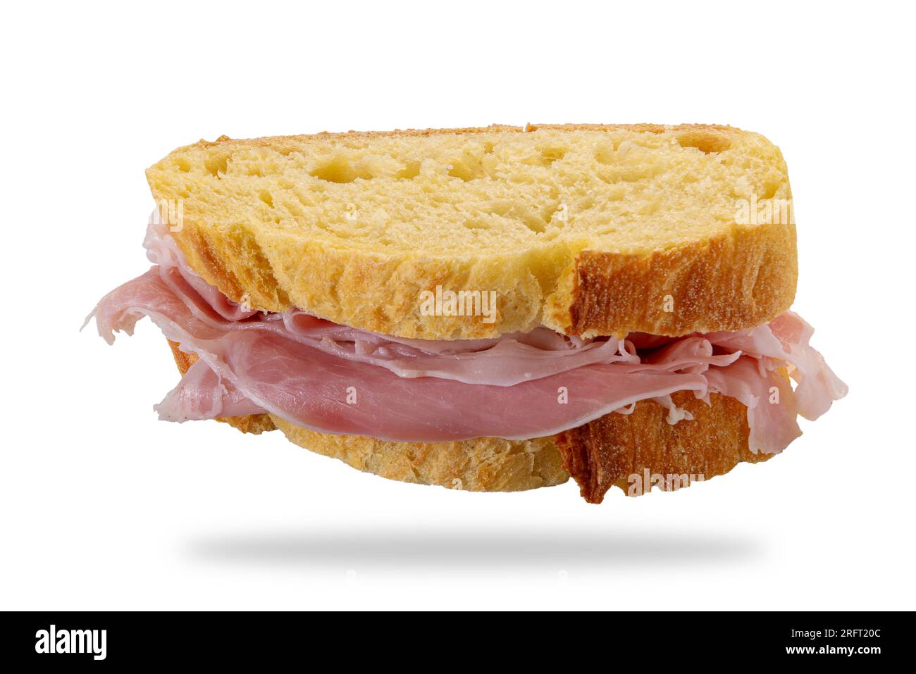 Sandwich au jambon entre deux tranches de pain de semoule de blé dur isolé sur blanc avec chemin de découpage inclus Banque D'Images
