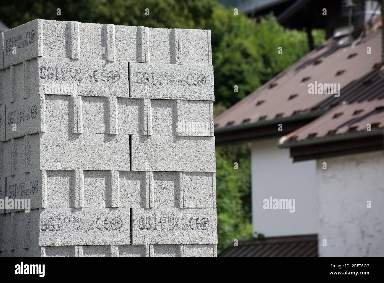 Blocs de construction. Gros oeuvre Environnement. Saint-Gervais-les-bains. Haute-Savoie. Auvergne-Rhône-Alpes. France. Europe. Banque D'Images