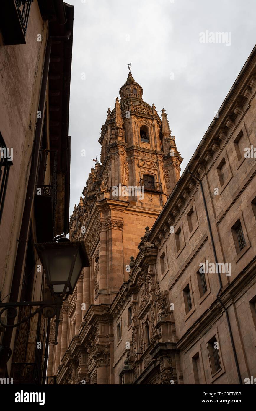 Torre de la clerecia en Salamanca Banque D'Images