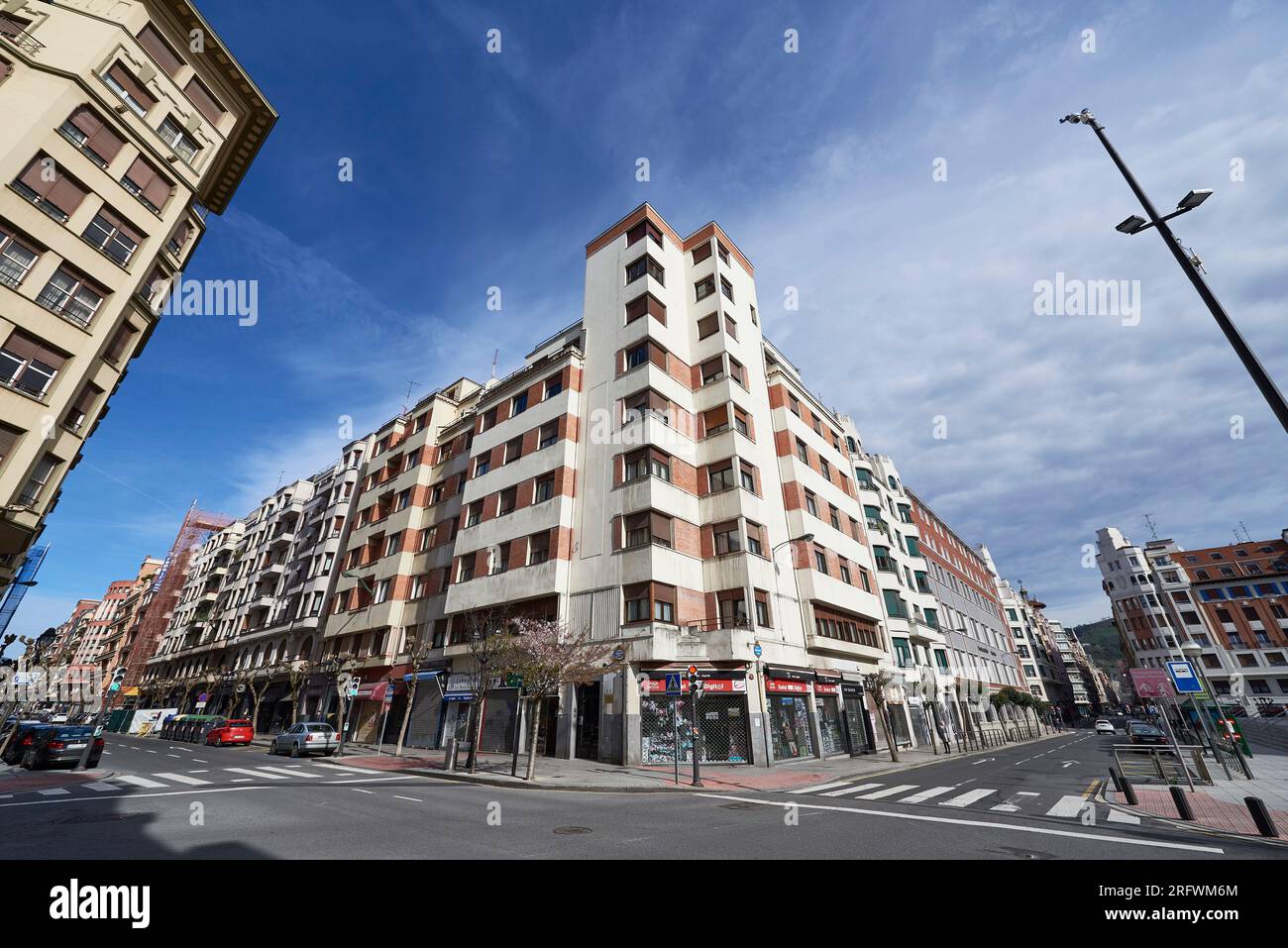 Rue Iparraguirre et rue Alameda Urquijo, Bilbao, Biscaye, pays Basque, Euskadi, Euskal Herria, Espagne, Europe. Banque D'Images