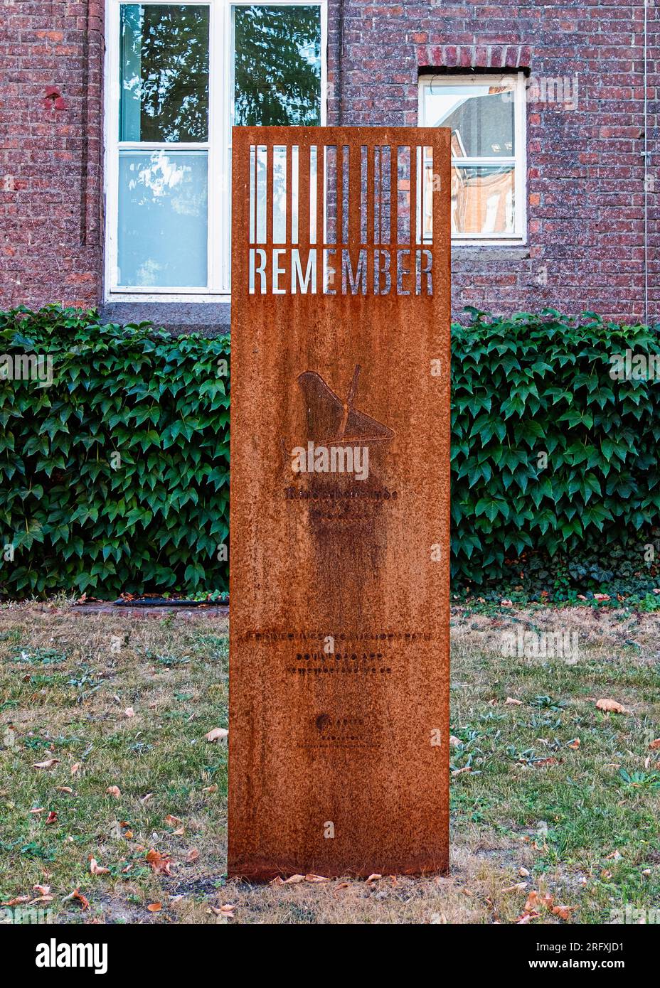 Le mémorial REMEMBER crée un rappel du comportement contraire à l'éthique et inhumain des médecins pendant les années du national-socialisme sur le campus de l'hôpital Banque D'Images