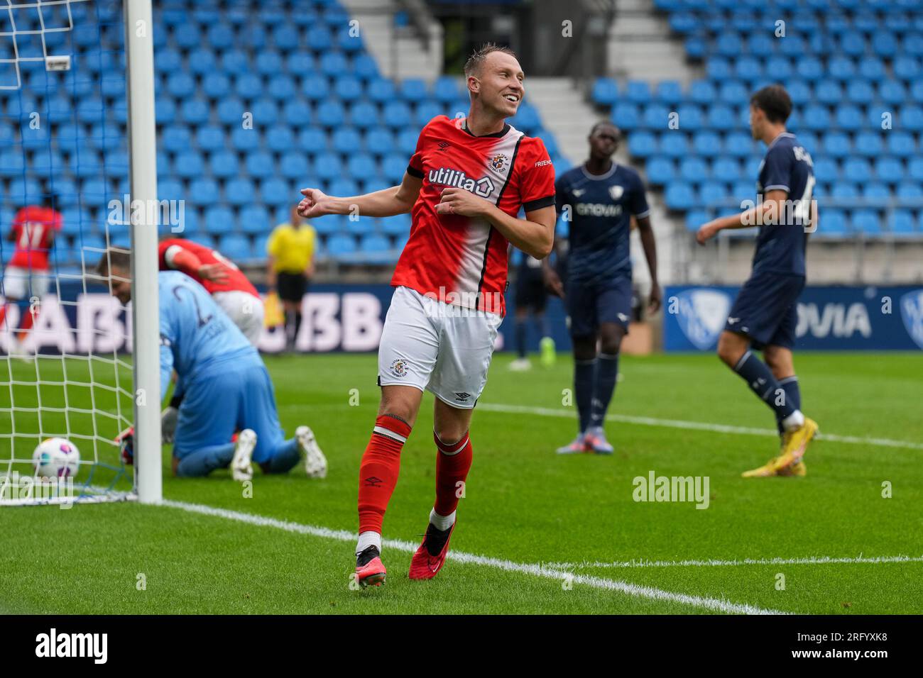 Bochum, Allemagne. 05 août 2023. Cauley Woodrow (10 ans) de Luton Town lors du match amical de pré-saison 2023/24 entre le VfL Bochum 1848 et Luton Town au Vonovia Ruhrstadion, Bochum, Allemagne le 5 août 2023. Photo de David Horn. Crédit : Prime Media Images/Alamy Live News Banque D'Images