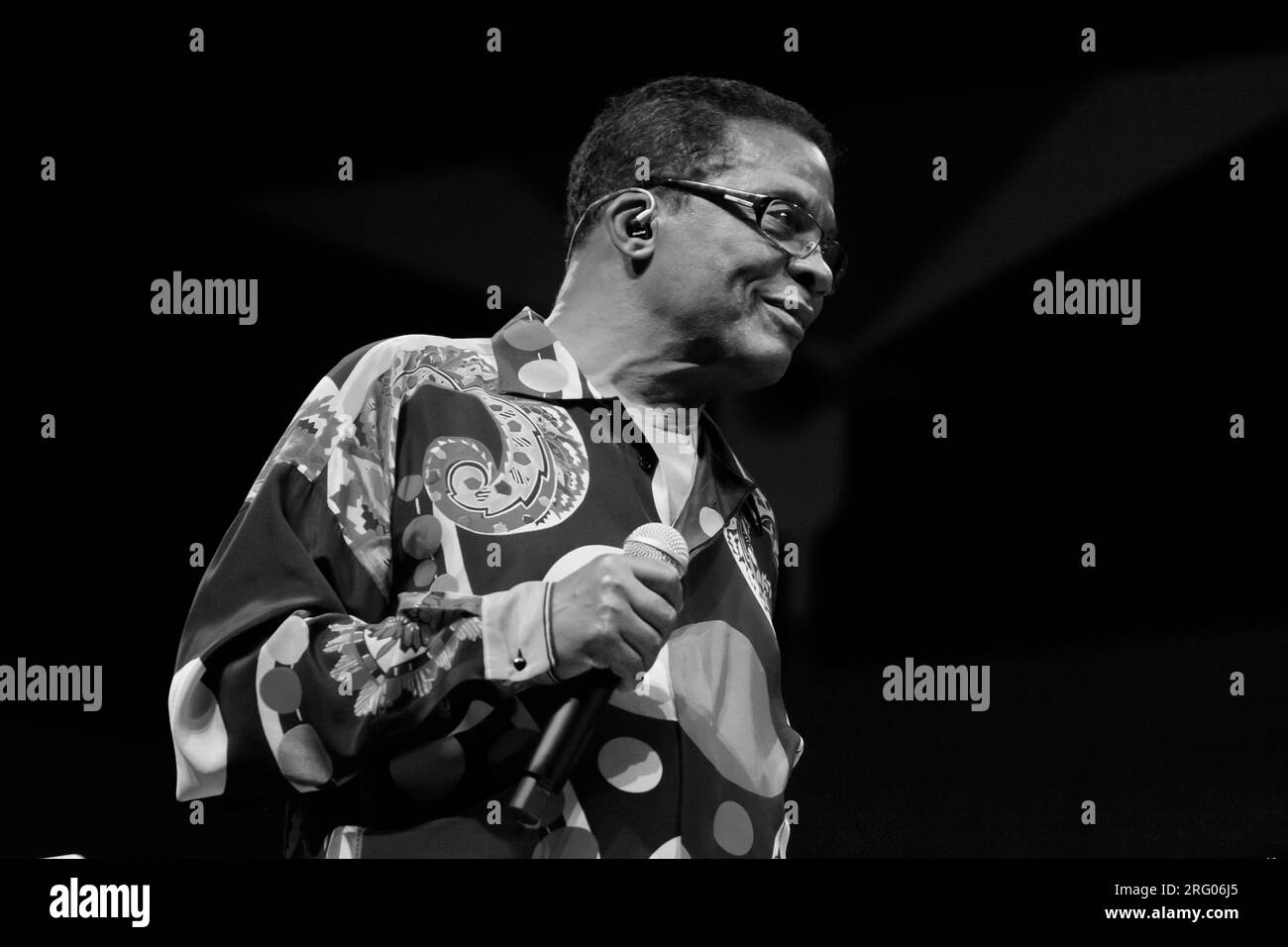 HERBIE HANCOCK préformes sur la scène principale au festival de jazz de Monterey Banque D'Images