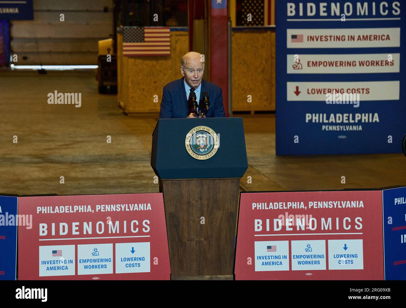 PHILADELPHIE, PA, États-Unis - 20 JUILLET 2023 : le président Joe Biden prend la parole au chantier naval de Philly. Banque D'Images