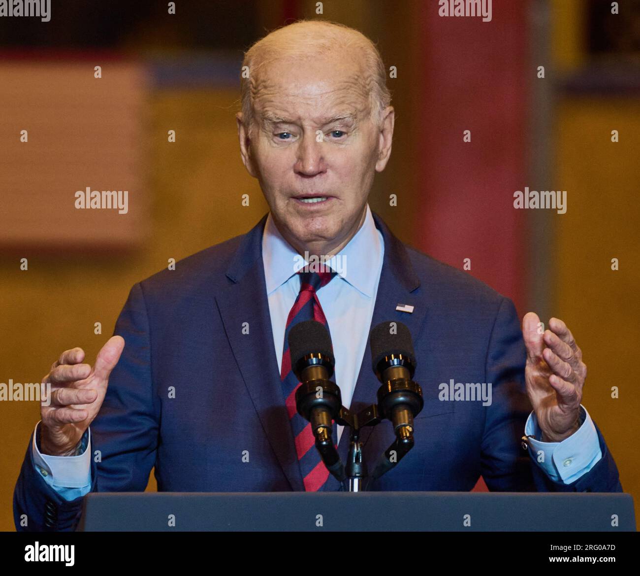 PHILADELPHIE, PA, États-Unis - 20 JUILLET 2023 : le président Joe Biden prend la parole au chantier naval de Philly. Banque D'Images