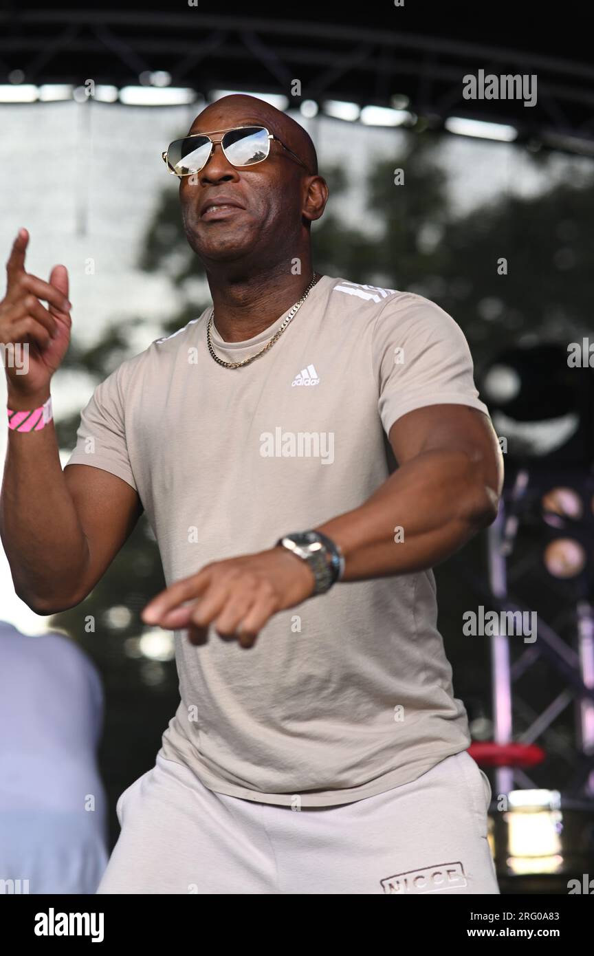 Walpole Park, Londres, Royaume-Uni. 5 août 2023. Le plus grand festival de musique latine du Royaume-Uni revient pour sa 7e année cet été, en douchant l'amour latin et en saupoudrant la magie latine dans tout Walpole Park de l'ouest de Londres. Crédit : Voir Li/Picture Capital/Alamy Live News Banque D'Images