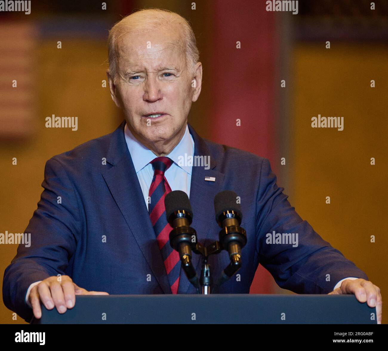 PHILADELPHIE, PA, États-Unis - 20 JUILLET 2023 : le président Joe Biden prend la parole au chantier naval de Philly. Banque D'Images