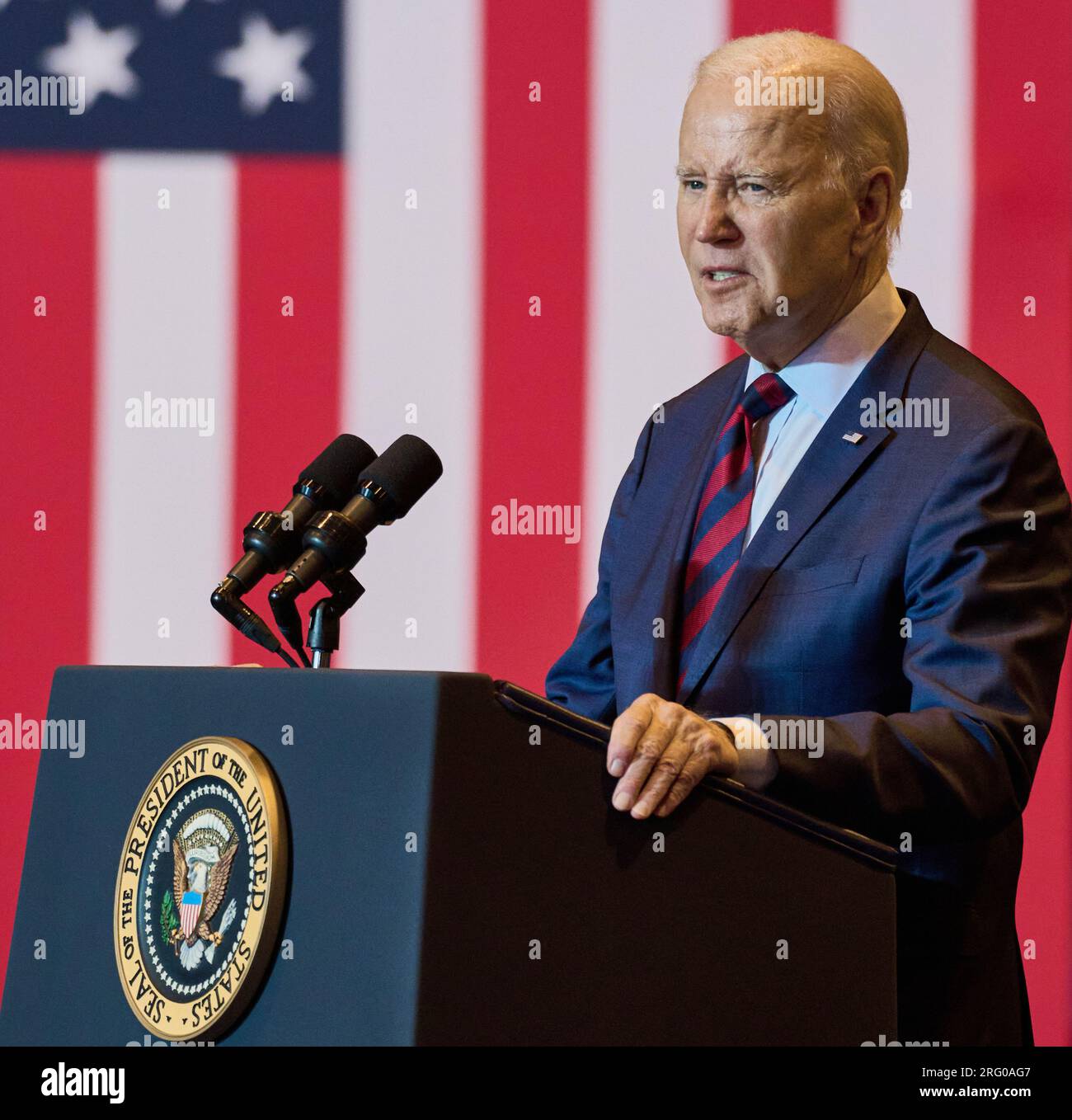 PHILADELPHIE, PA, États-Unis - 20 JUILLET 2023 : le président Joe Biden prend la parole au chantier naval de Philly. Banque D'Images