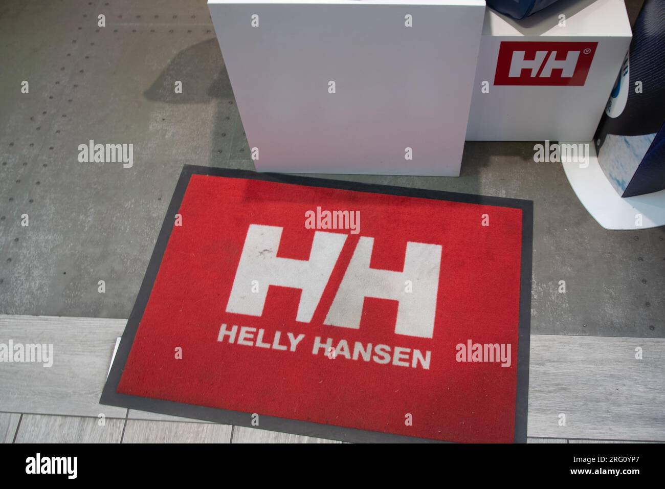 Logo helly hansen Banque de photographies et d'images à haute résolution -  Alamy