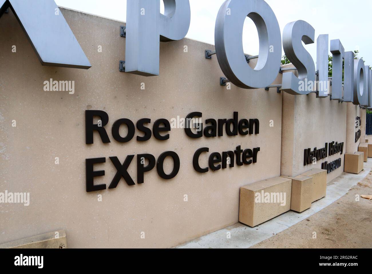 Los Angeles, Californie : exposition Park Entrance, Rose Garden – panneau Expo Center Banque D'Images