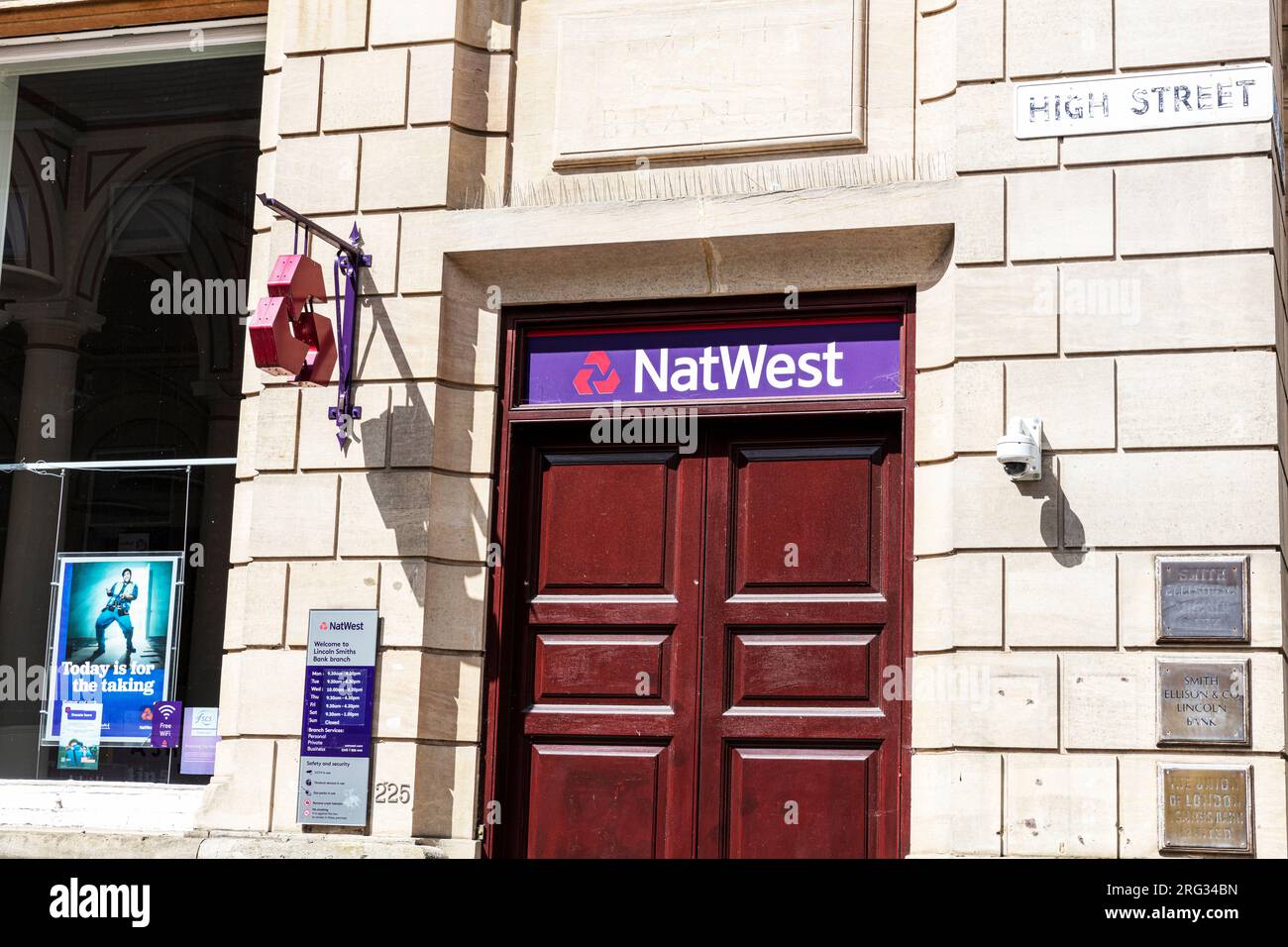 Panneau NatWest, Lincoln City, Lincolnshire, Royaume-Uni, Angleterre, NatWest, NatWest Bank, NatWest UK, UK Banks, UK Bank, high street bank, high street banks Banque D'Images