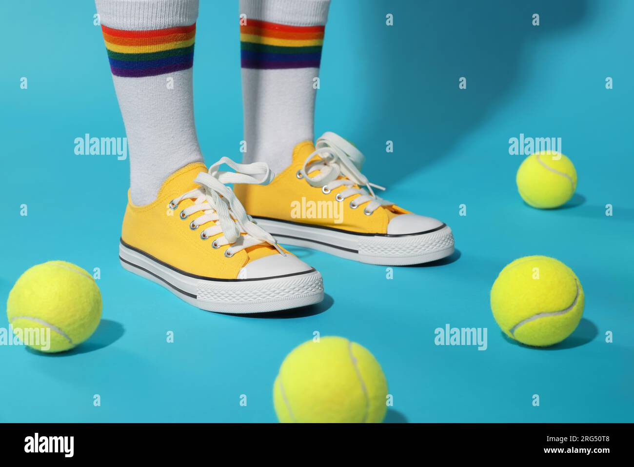 Tennis jaune femme sale