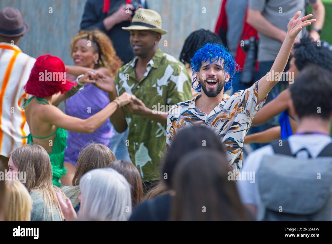 Édimbourg, Écosse. Lundi 7 août , 2023.Havana Street Party, frappe les rues et effectuera une explosion de danse urbaine flashmob avec les foules du festival à la place de Bristo. Crédit : Brian Anderson/Alamy Live News Banque D'Images