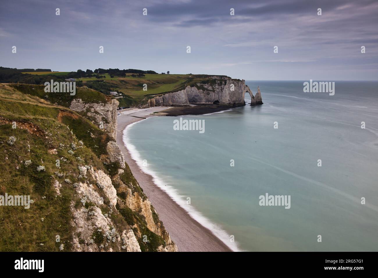 Vue panoramique côté falaise d'Etretat Banque D'Images