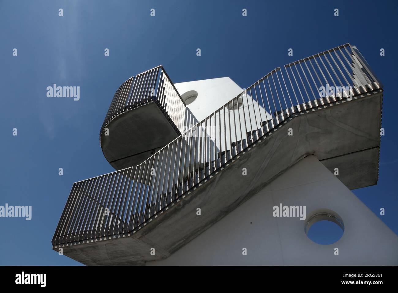 La plate-forme d'observation Sejlet / navigué, Esbjerg Strand, Danemark. Banque D'Images