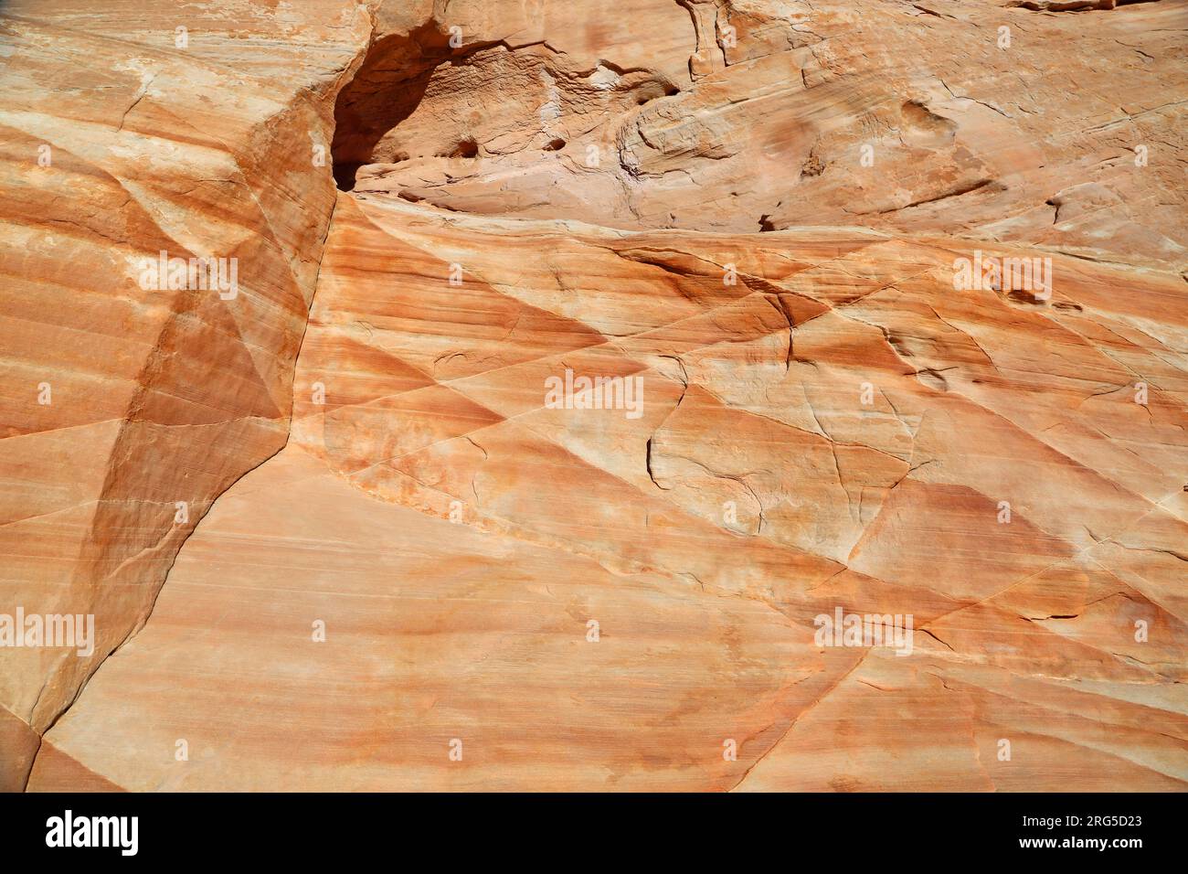 Motif dans la falaise orange - Valley of Fire State Park, Nevada Banque D'Images