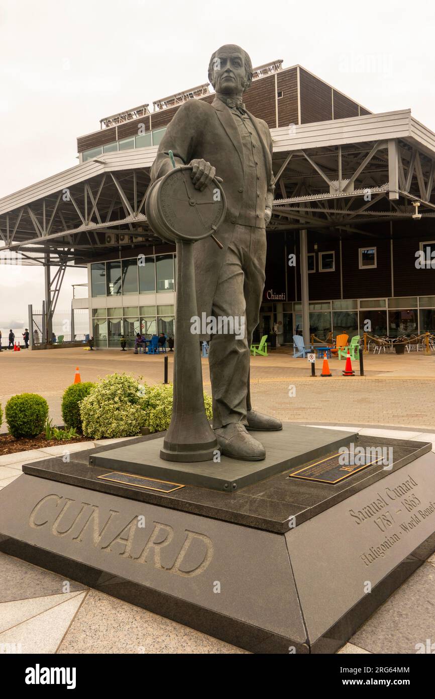 Statue de Samuel Cunard fondateur de la Cunard Line de navires de croisière à Halifax Nouvelle-Écosse Canada Banque D'Images