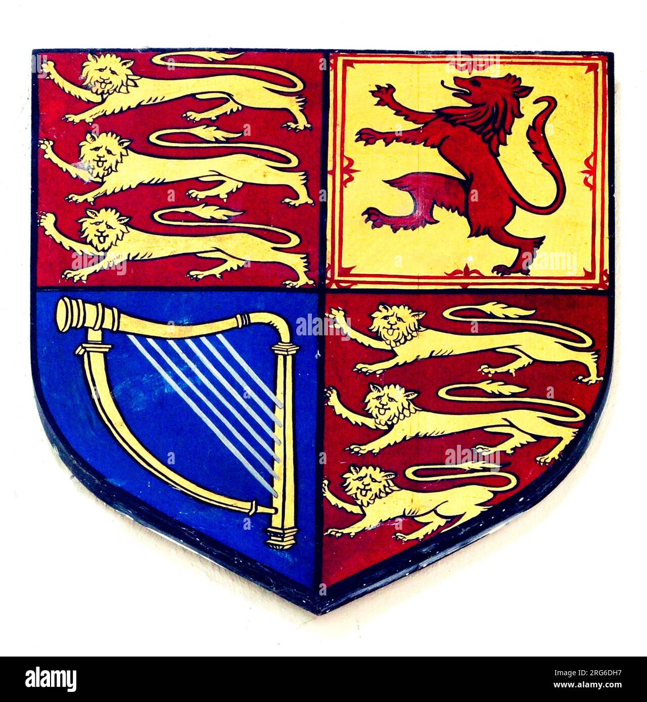 Bouclier , héraldique, dispositif héraldique, armoiries royales, Flitcham, Norfolk, Angleterre, Royaume-Uni Banque D'Images