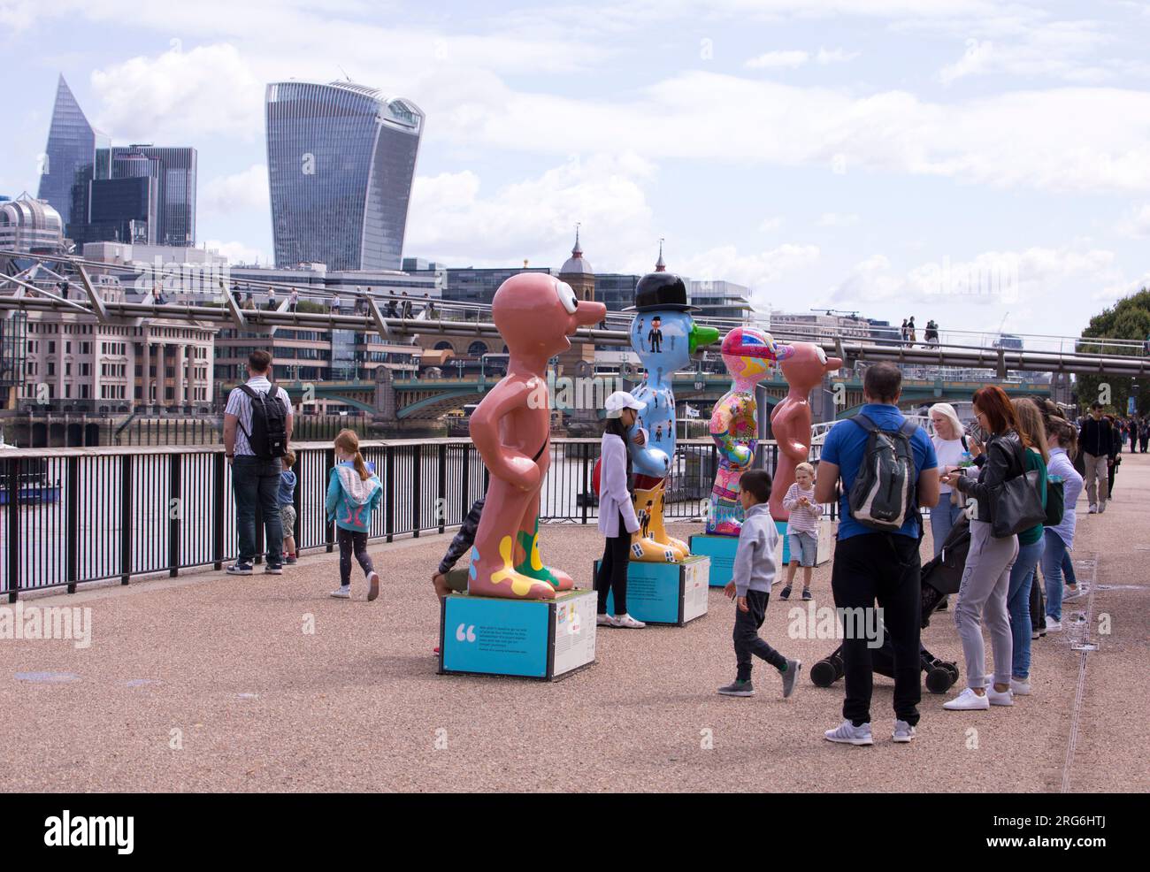 Morph TV personnages Southbank Londres Angleterre Banque D'Images