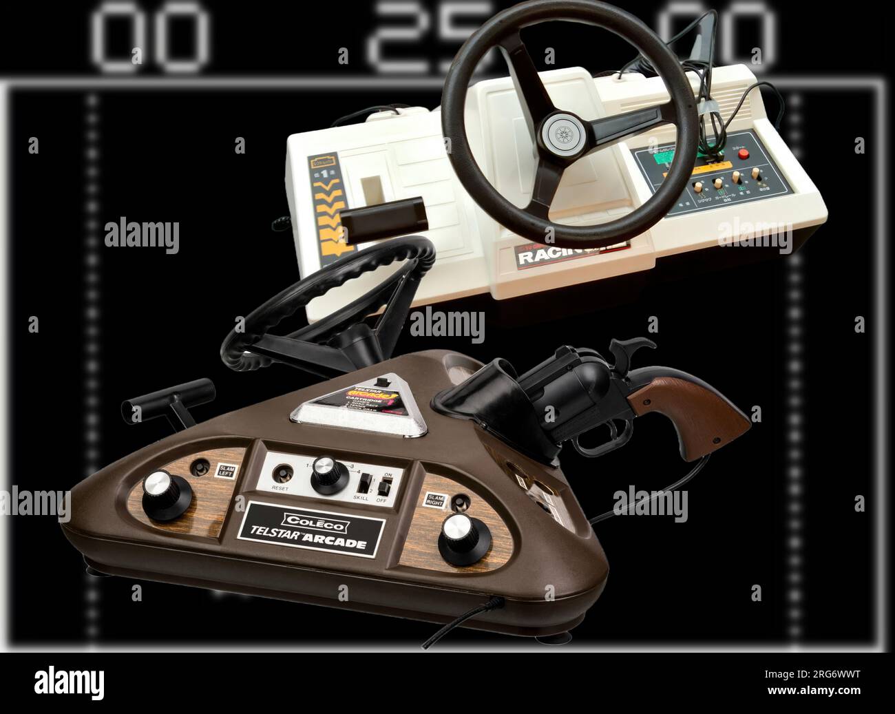 Les premières consoles de salon de l'histoire des jeux vidéo datant de 1970, ont exécuté le célèbre PONG et ses variantes Banque D'Images