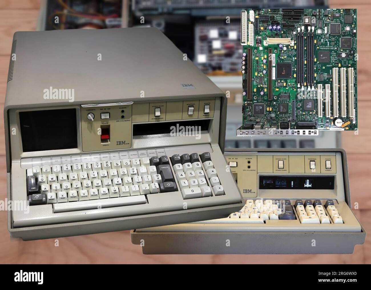 L'ordinateur portable IBM 5100 est l'un des premiers ordinateurs portables, introduit en 1975 Banque D'Images