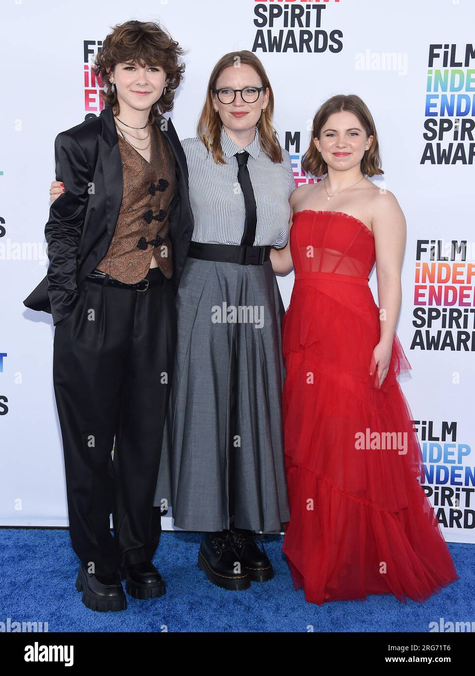 4 mars 2023, Santa Monica, Californie, USA : Liv McNeil, Sarah Polley et Kate Hallett arrivent pour 2023 Independent Spirit Awards sur la plage de Santa Monica. (Image de crédit : © Lisa O'Connor/ZUMA Press Wire) USAGE ÉDITORIAL SEULEMENT! Non destiné à UN USAGE commercial ! Banque D'Images