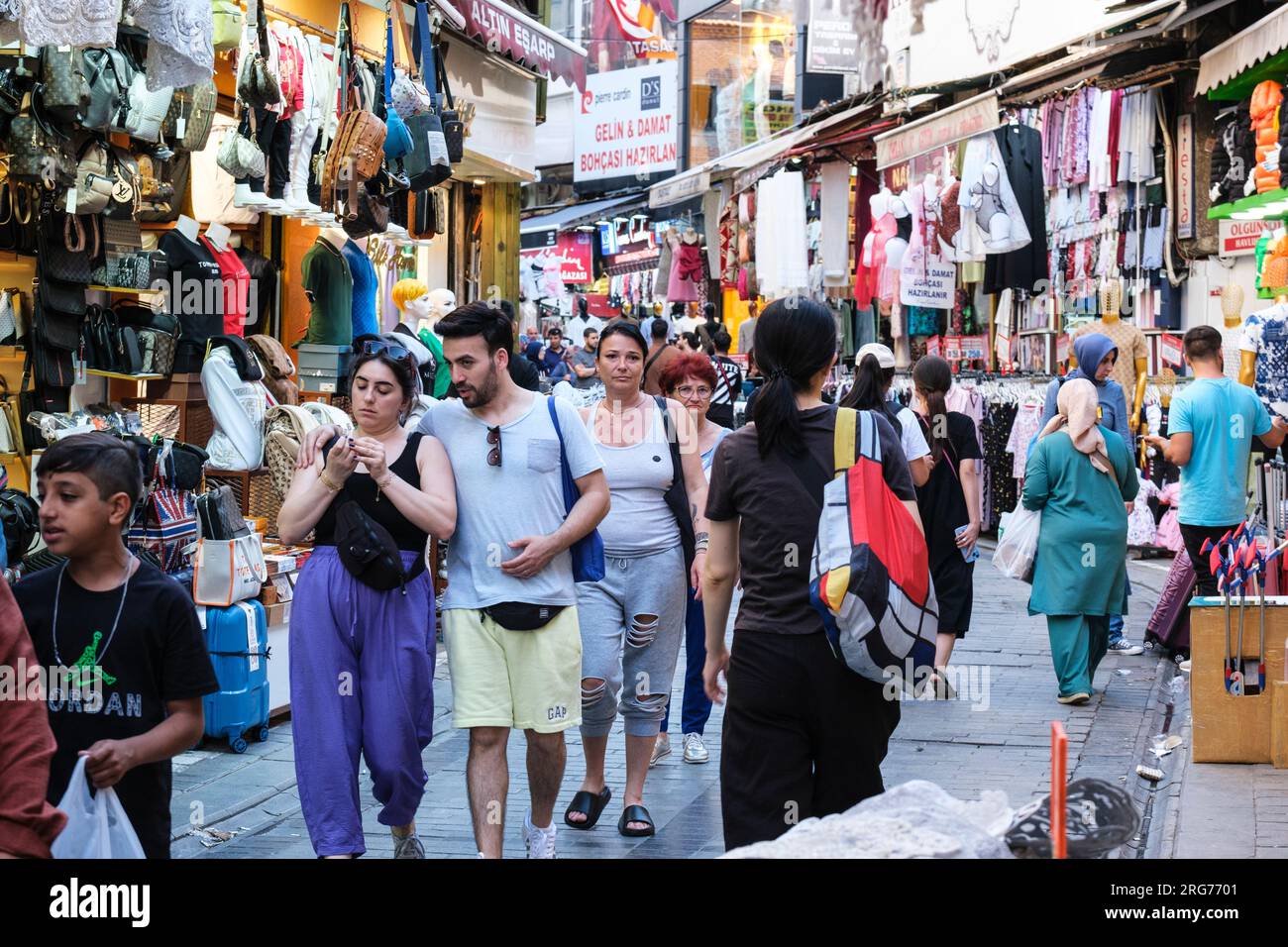 Istanbul, Turquie, Turkiye. Scène de rue, quartier Suleymaniye. Banque D'Images