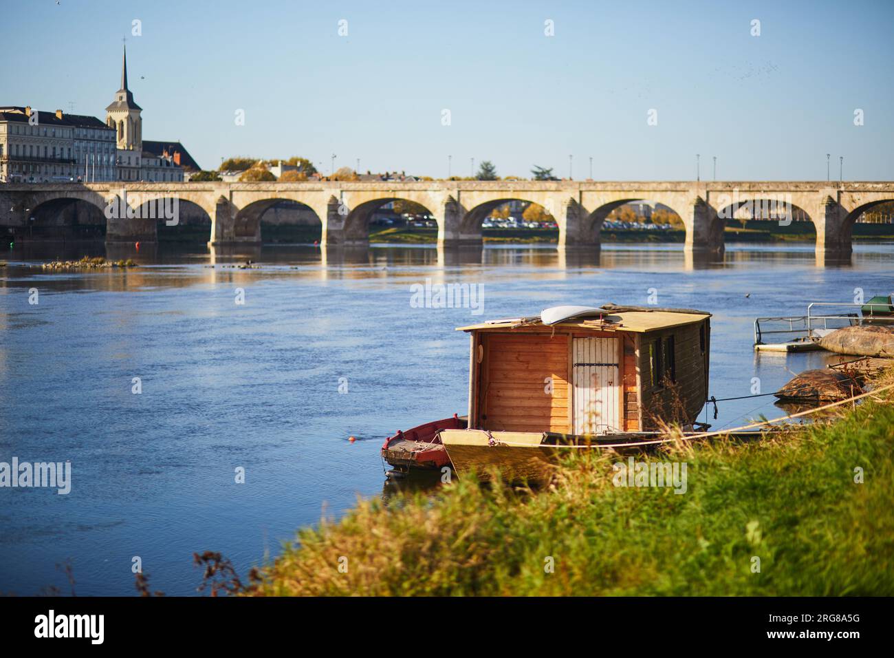 Vue panoramique sur la Loire avec pont Cessart à Saumur, département du Maine-et-Loire, Ouest de la France Banque D'Images