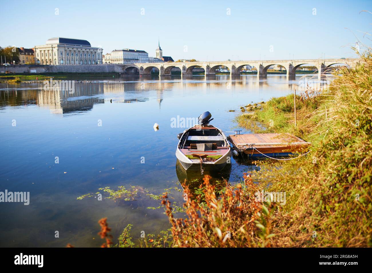 Vue panoramique sur la Loire avec pont Cessart à Saumur, département du Maine-et-Loire, Ouest de la France Banque D'Images