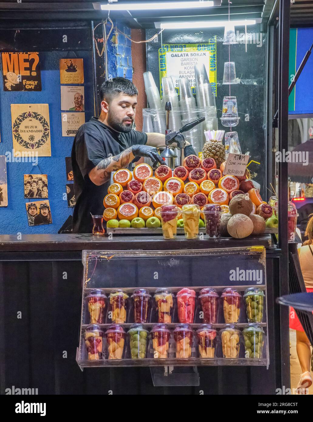 Istanbul, Turquie, Türkiye. Fournisseur de jus de fruits. Banque D'Images