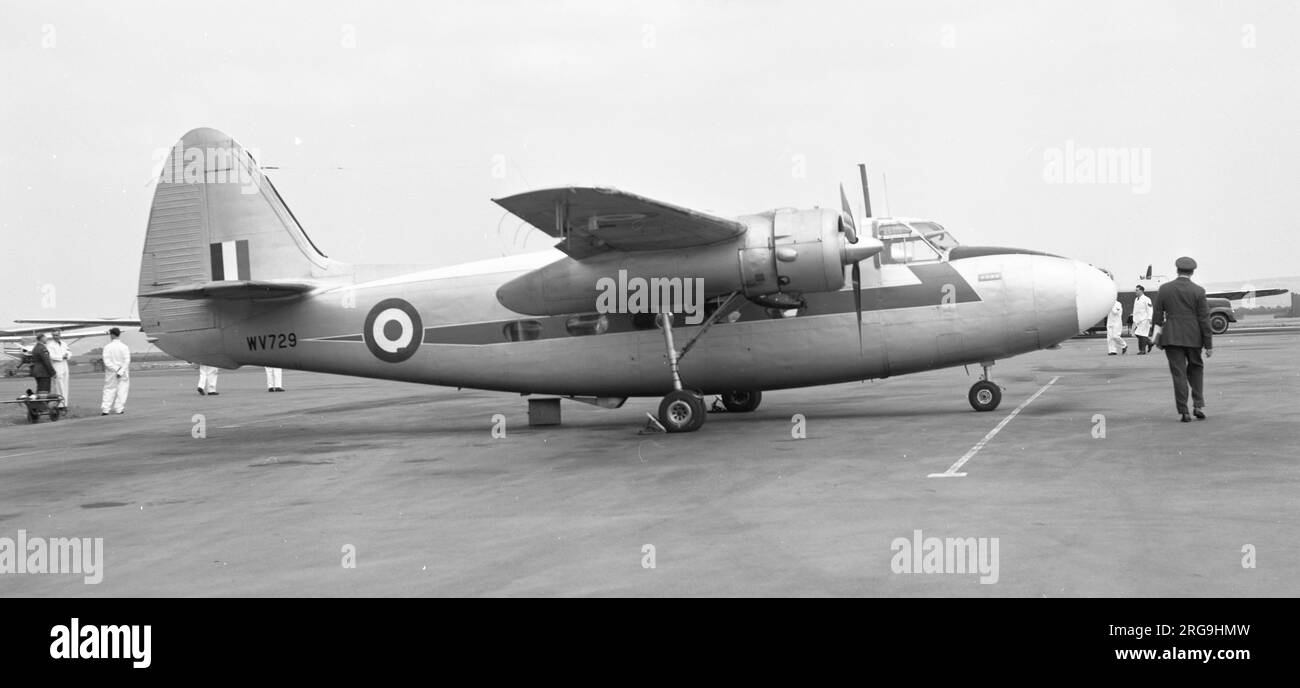 Royal Air Force Percival Pembroke C.1 WV729 livré 03-1954 ; rayé de l'accusation 22-04-1977 ; scapucté à RAF Cosford 1980 Banque D'Images