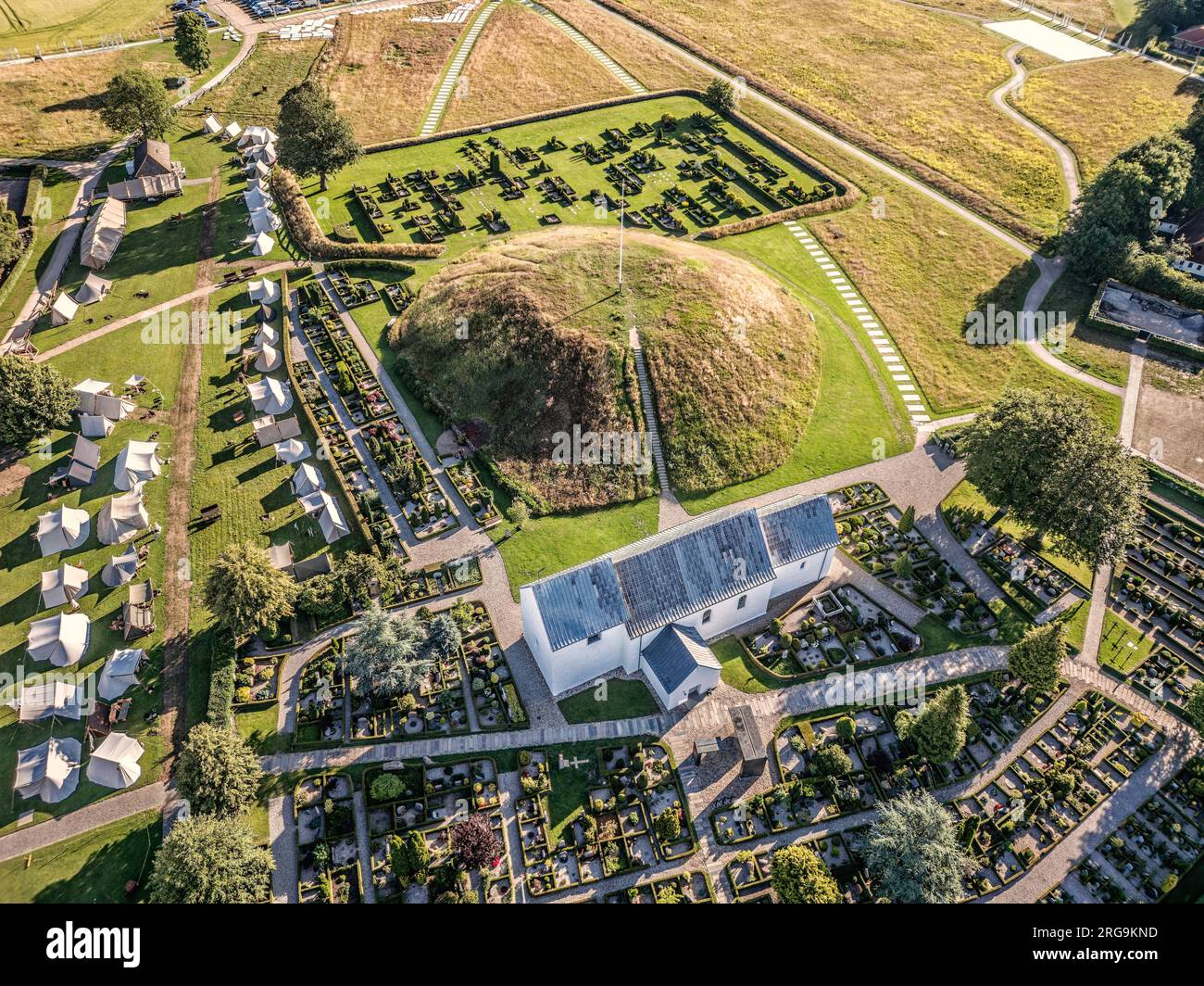 Viking Age Jelling inhumation monticules panorama, Danemark Banque D'Images