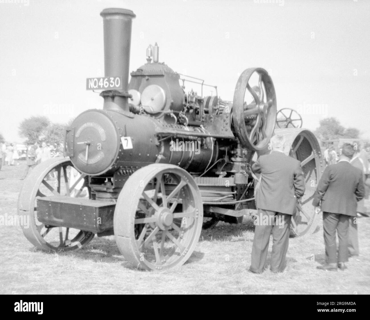 Fowler labour Engine NO4630 Wilbur (msn 14712), construit en 1917, lors du rallye à vapeur Andover 1959. (John Fowler & Co Engineers de Leathley Road, Hunslet, Leeds, West Yorkshire, Angleterre ont produit des moteurs de traction et des outils et équipements de labour, ainsi que des équipements ferroviaires). Banque D'Images