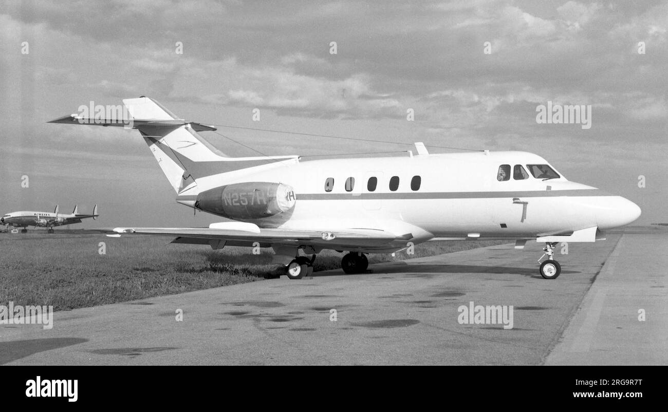 Hawker Siddeley HS-125 série 1A/522 N257H (msn 25104) de Star Kist Caribe Inc à l'aéroport international de San Francisco. G-ATUWHawker Siddeley Aviation Ltd 1966N257H - Star Kist Caribe Inc - 1967N140AK - Kinvernon Corporation - décembre 1970 divers autres opérateurs comme N140K jusqu'à ce qu'ils soient vendus au Canada C-FMTC - Cypress Jetprop Charter Ltd - 6 février 1992 plus tard mis au rebut. Banque D'Images