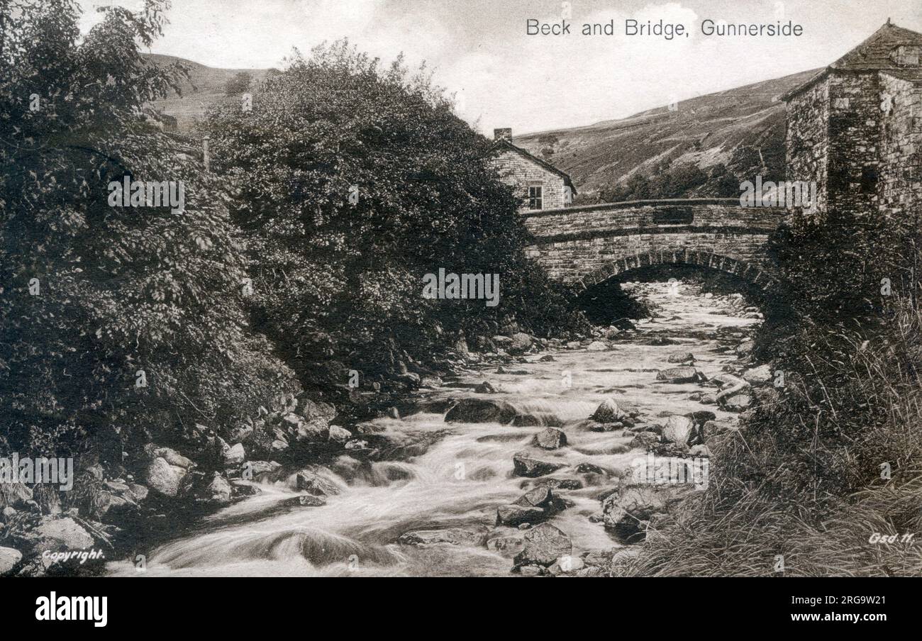 Beck et Bridge à Gunnerside, dans le district de Richmondshire, dans le North Yorkshire Banque D'Images