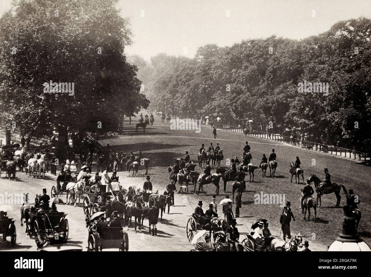 Photographie vintage du 19th siècle : chevaux et cavaliers sur Rotten Row, Londres Banque D'Images