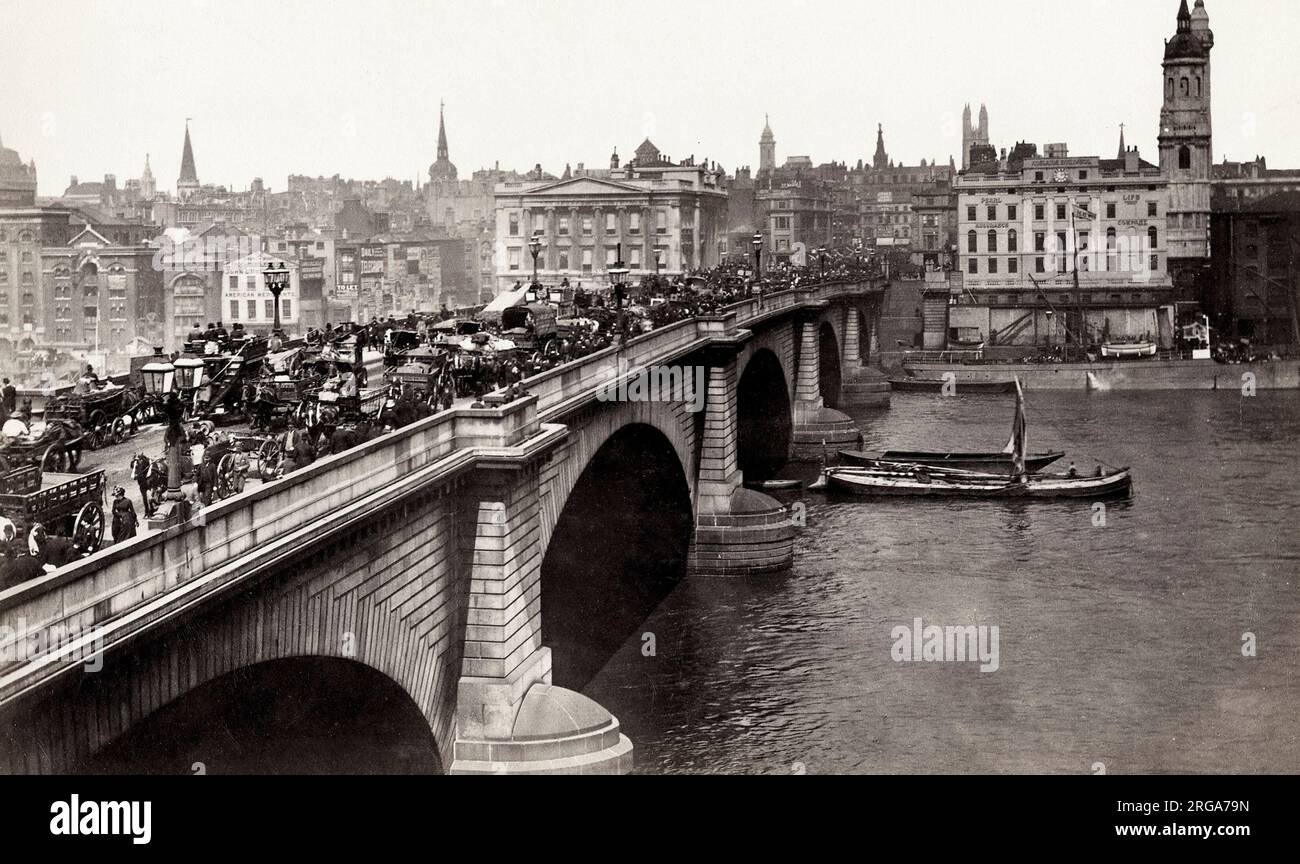 Photographie vintage du 19th siècle : trafic sur le pont de Londres Banque D'Images