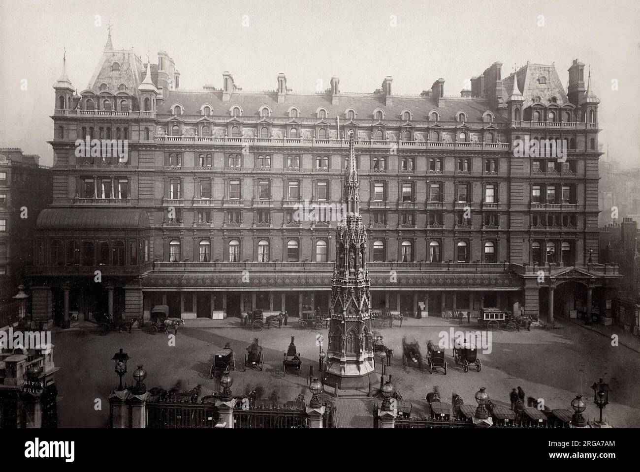 Photographie vintage du 19th siècle: Charing Cross Railway station Hotel, Londres Banque D'Images