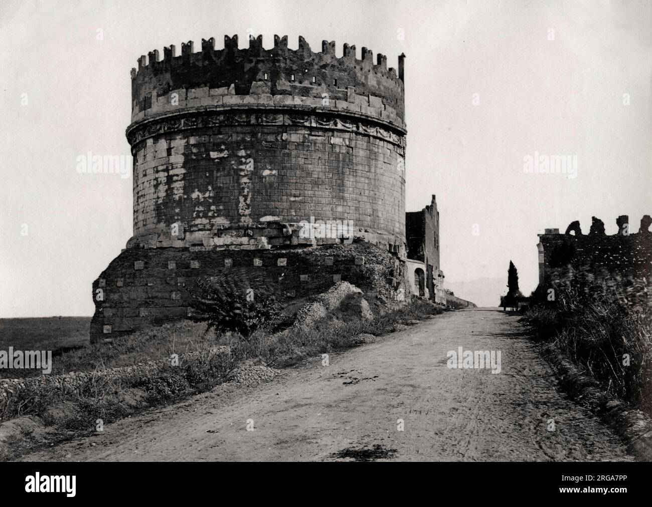 Photographie vintage du 19th siècle : tombe de Cecilia Metella, le long de la voie Appienne, Rome, Italie Banque D'Images