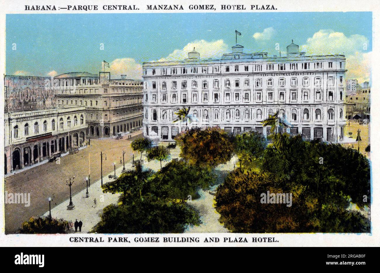 La Havane, Cuba - Central Park, Gomez Building et Plaza Hotel. Banque D'Images