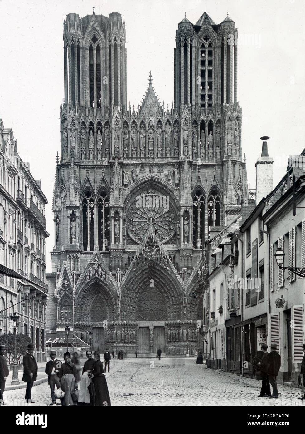 Façade ouest de la cathédrale de Reims, France Banque D'Images