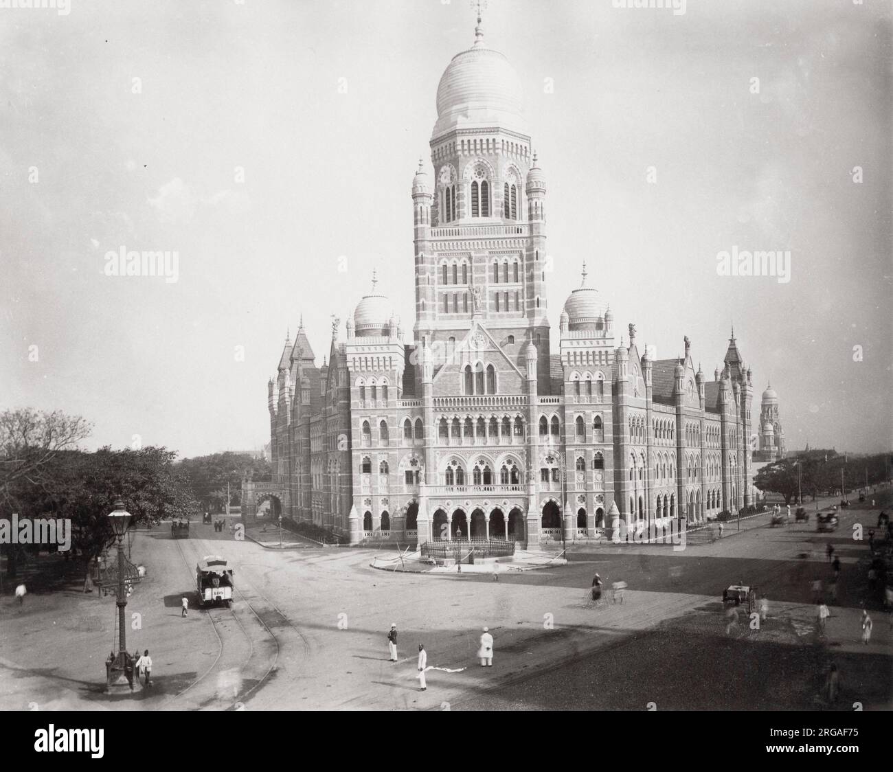 Photo du XIXe siècle : vue du bâtiment de la corporation municipale, Bombay, Mumbai, Inde. Banque D'Images