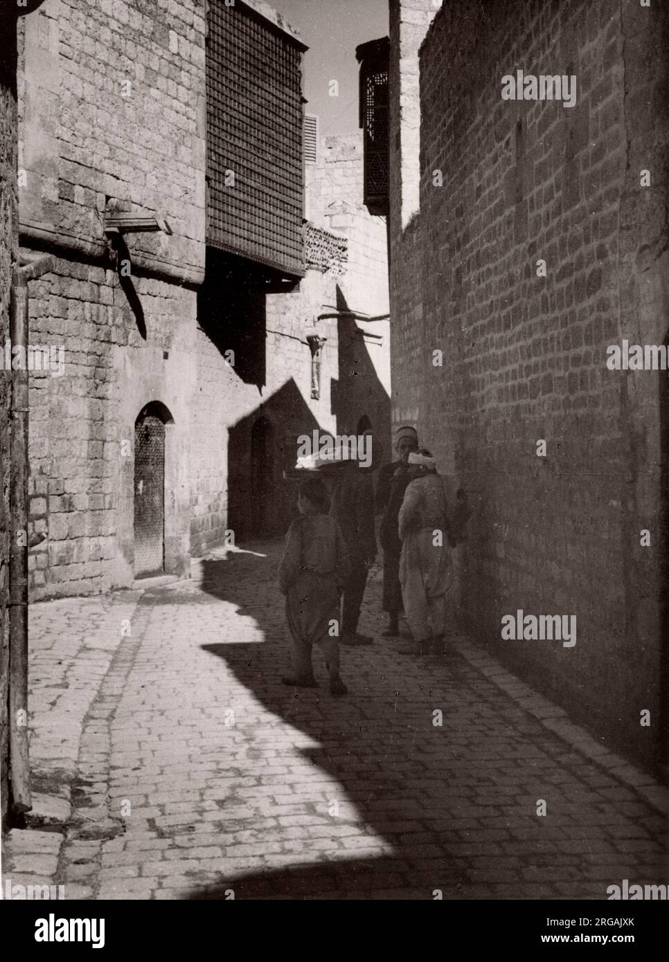 1943 Moyen-Orient Syrie - scène à Alep - vue dans la rue Photographie d'un officier de recrutement de l'armée britannique stationné en Afrique de l'est et au Moyen-Orient pendant la Seconde Guerre mondiale Banque D'Images