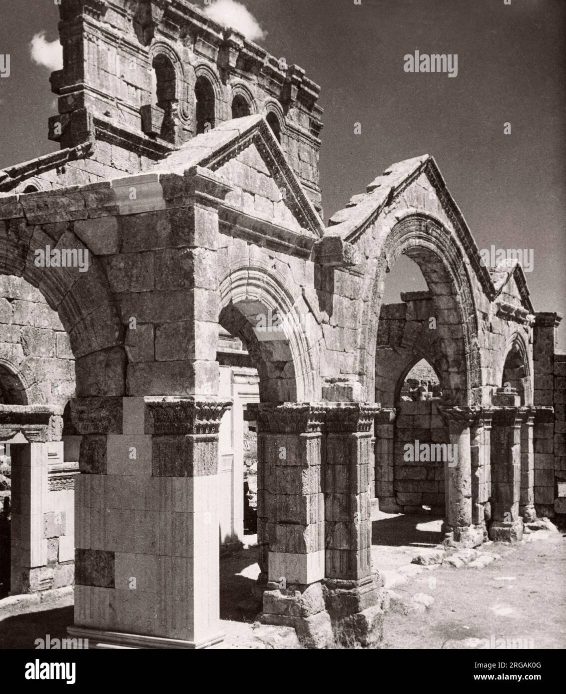 1843 - Syrie - l'église de St Simeon Stylites près d'Alep Photographie d'un officier de recrutement de l'armée britannique stationnée en Afrique de l'est et au Moyen-Orient pendant la Seconde Guerre mondiale Banque D'Images