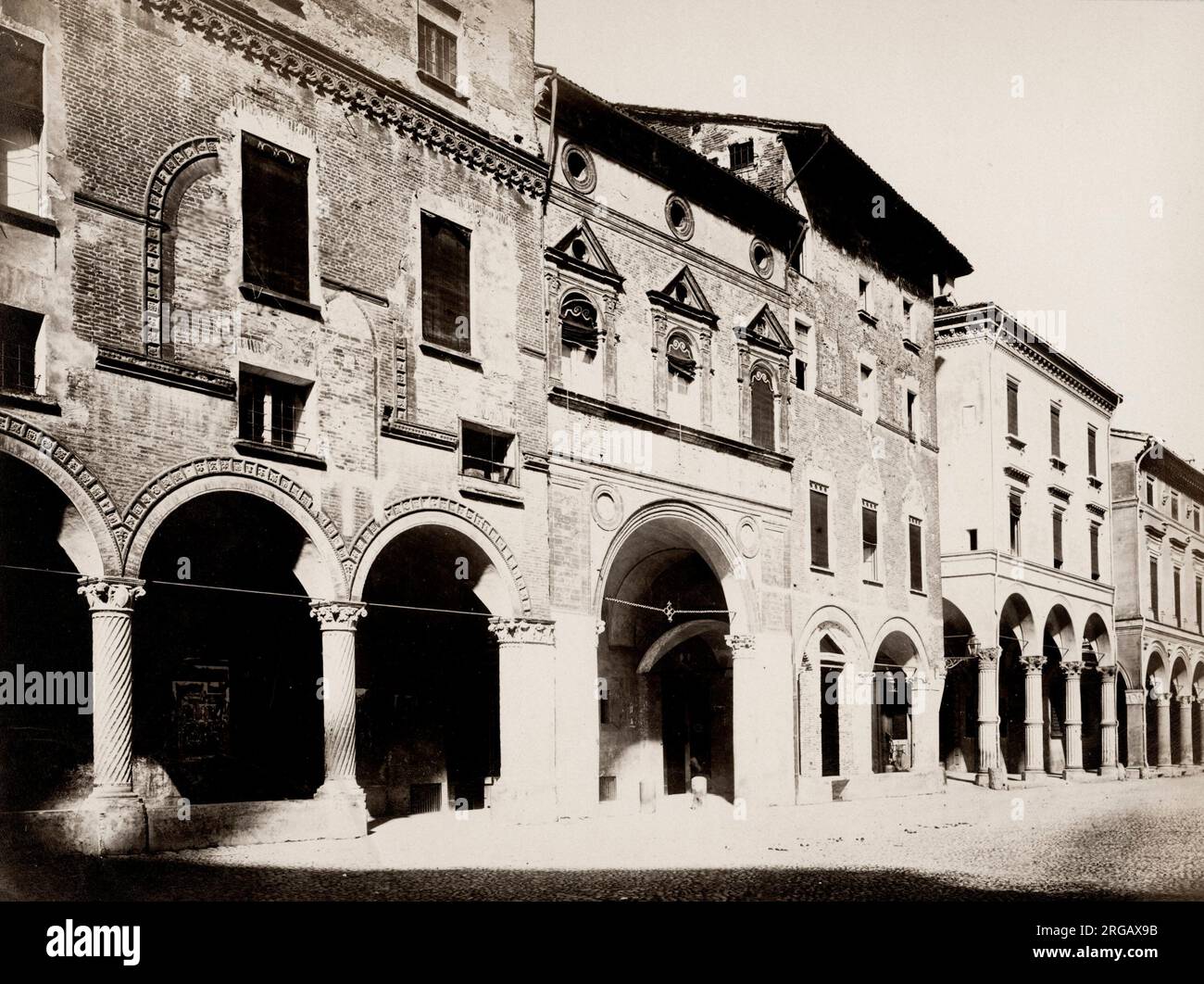 Photographie vintage du XIXe siècle: Piazza Santo Stefano également connu sous le nom de Piazza delle Sette Chiese est une piazza de Bologne, Italie Banque D'Images